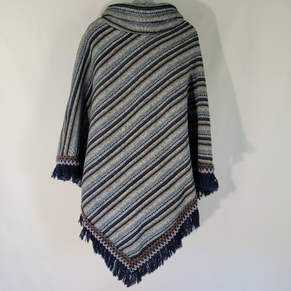 Women's Southwestern Boho Blue/Gray Striped Turtleneck Poncho One Size Fringed - Picture 2 of 10